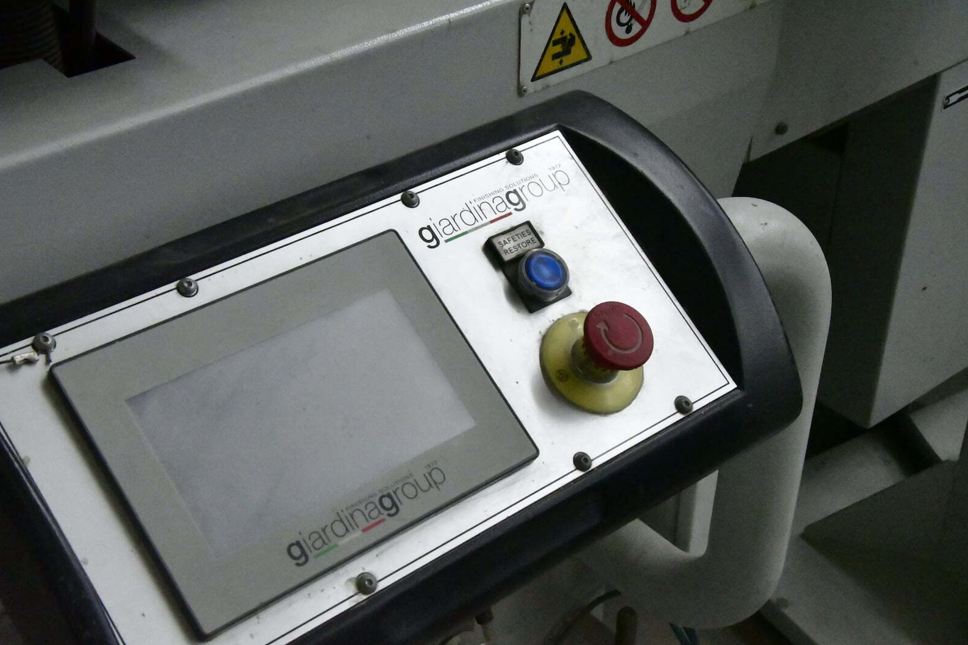 Console of giardina machines